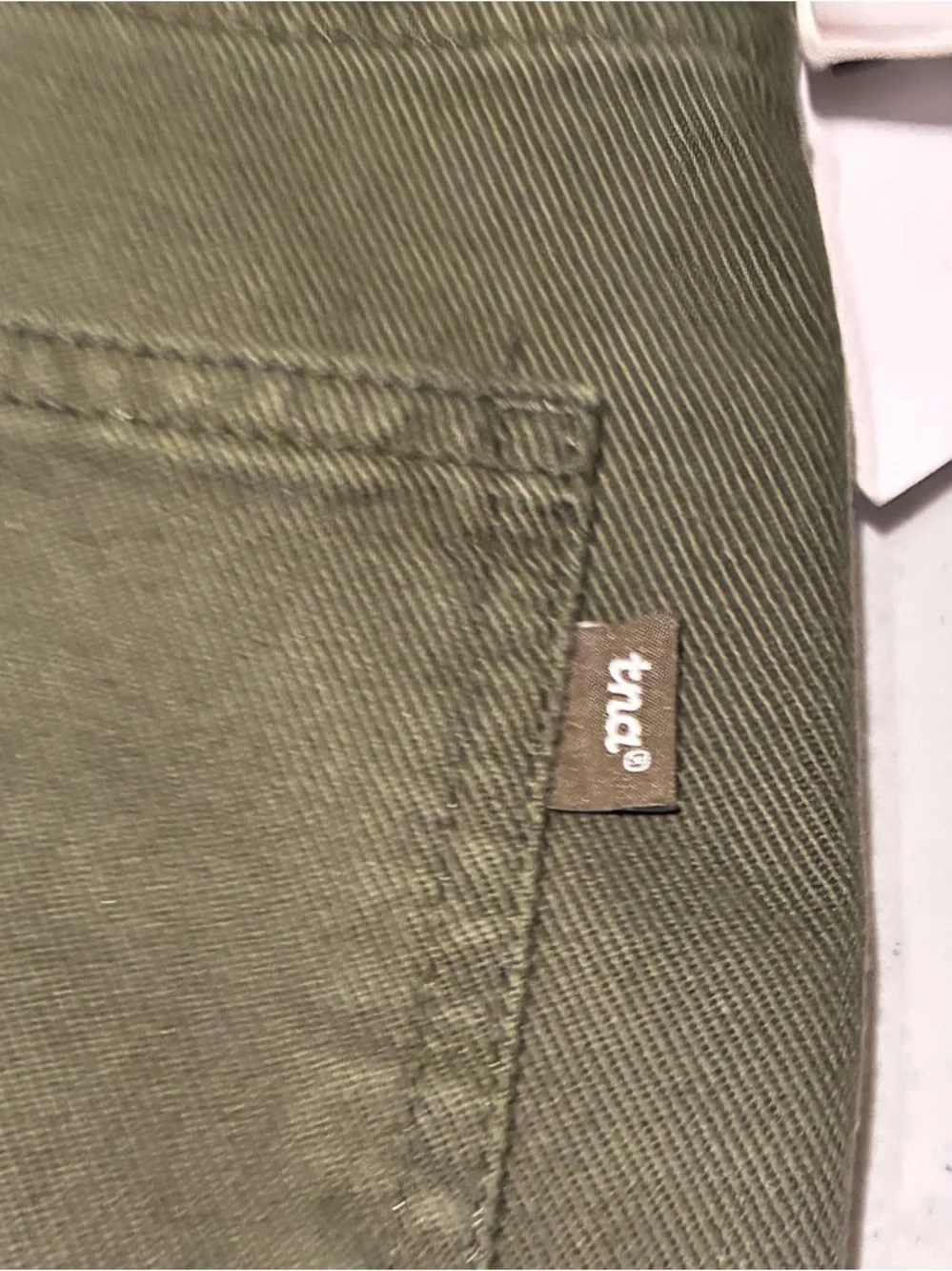 NWT Aritzia TNA Greenwich Carpenter Pant in GD Fatigue Green Size 00 - Picture 11 of 14